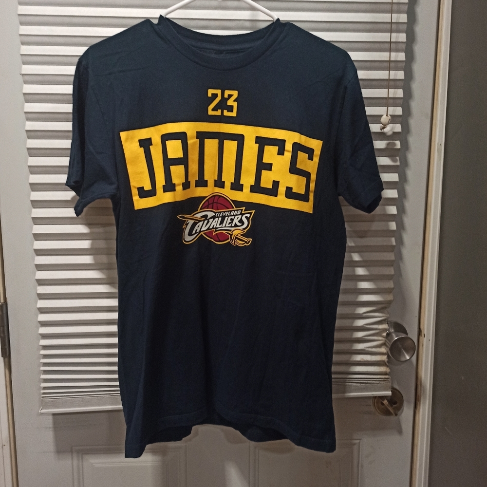 Cavaliers t-shirt James